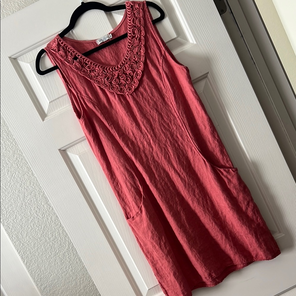 Sleeveless Pink Dress with Embroidered Neckline